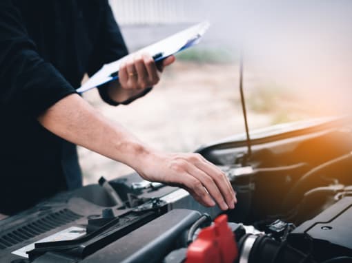 Libro de mantenimiento de un coche